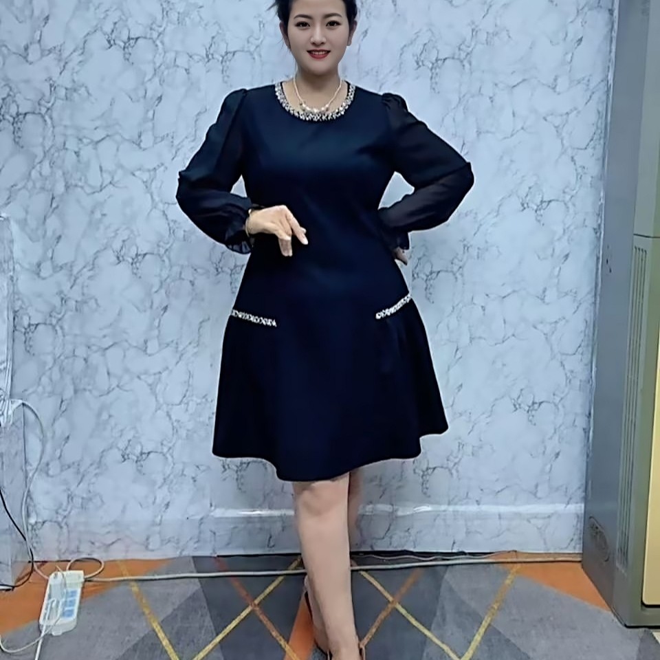 时尚高级感气质显瘦早秋小香连衣裙重工精致女士长裙