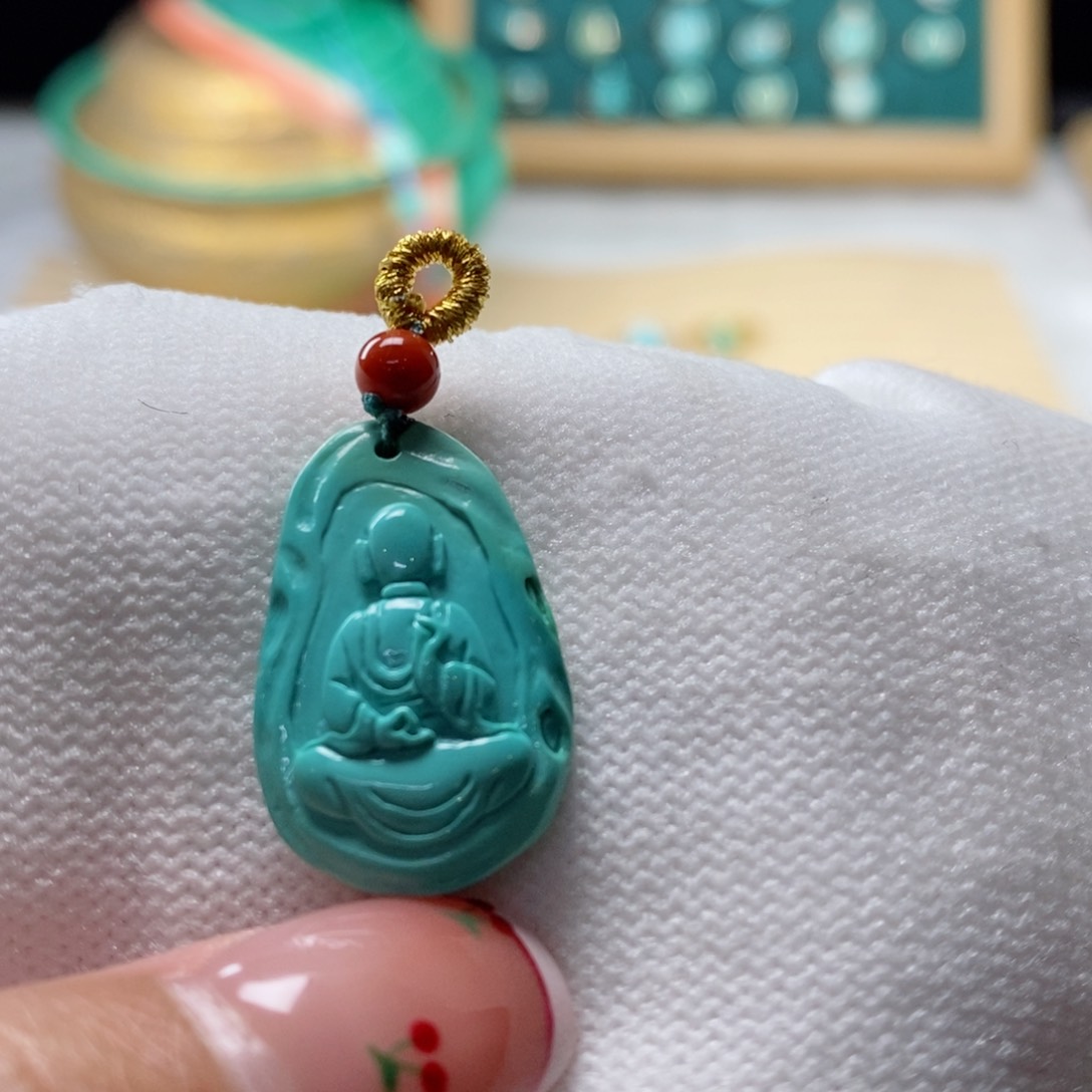 绿松石颈饰未镶嵌