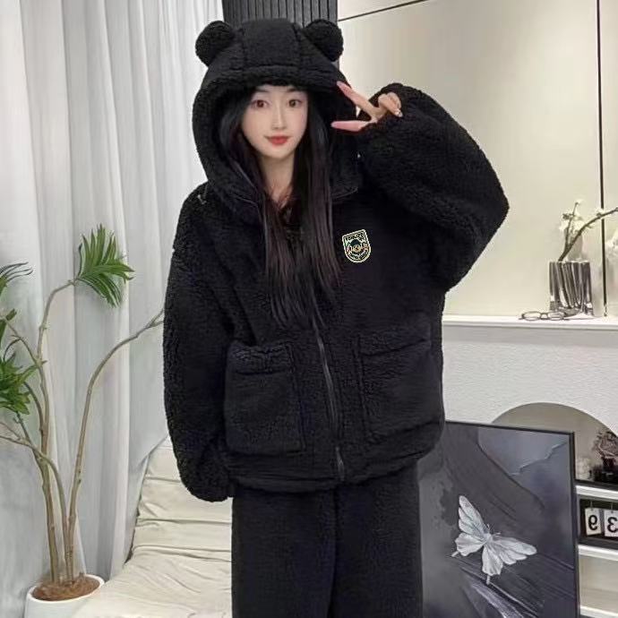 【加厚北羔绒】新款家居服睡衣连帽盾牌小熊北羔绒可外出睡衣套装
