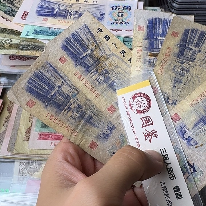 爱***色差品瑕疵流通弱品