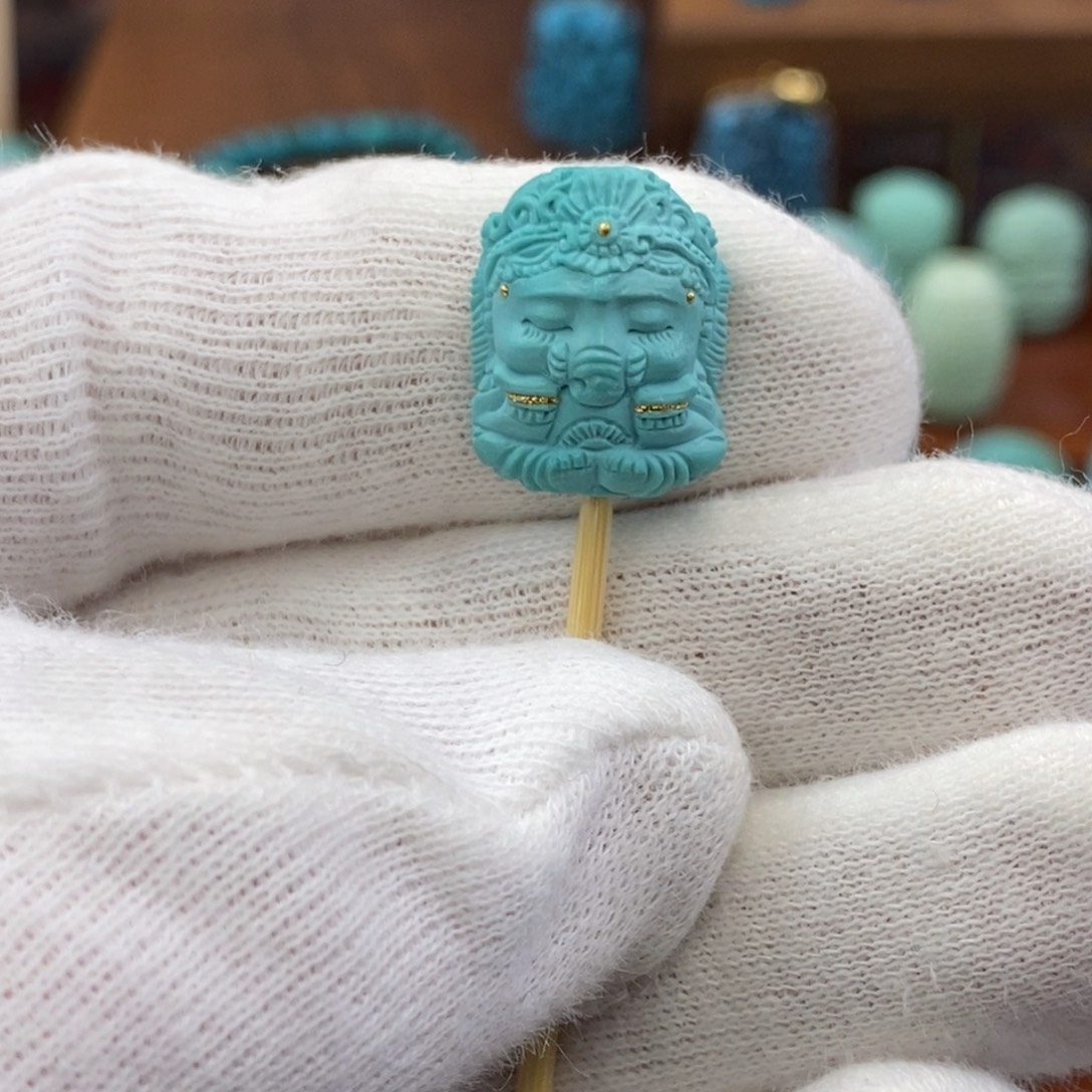 绿松石未镶嵌珠宝奇石