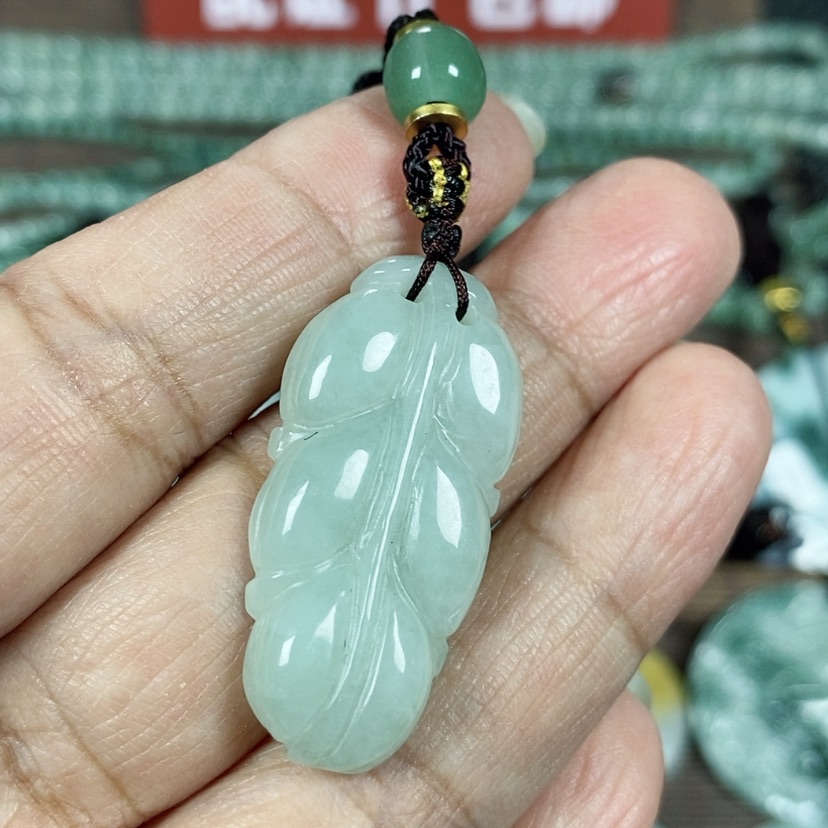 【闪购商品】翡翠颈饰未镶嵌玉吊坠翡翠玉金枝玉叶