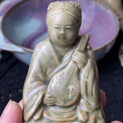 碗耀州窑青釉人物像