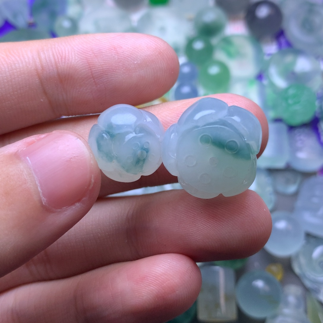 定制翡翠未镶嵌挂件