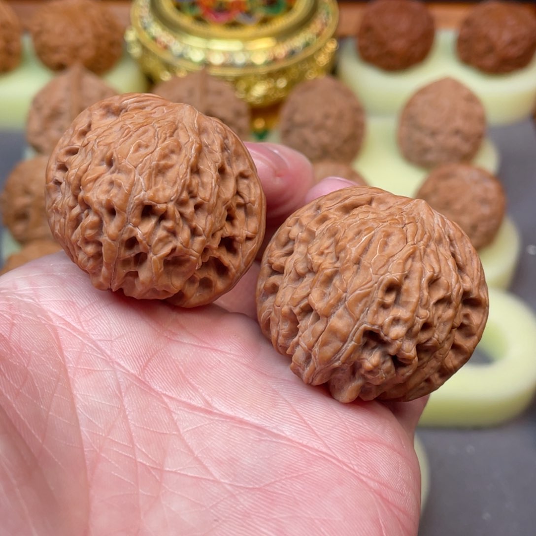 核桃把件38全品山地红皮正磨盘