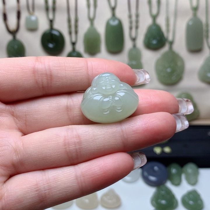 和田玉吊坠未镶嵌