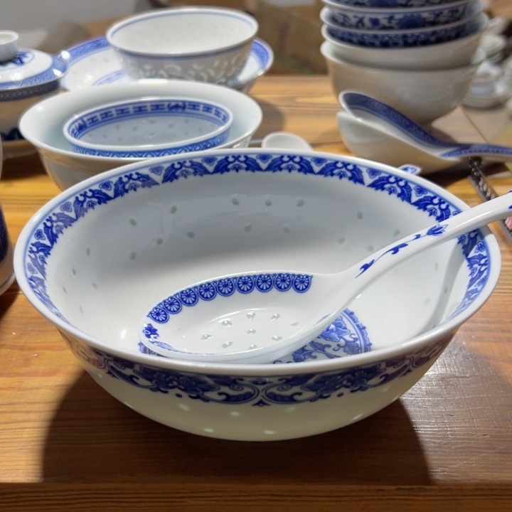 碗青花玲珑8寸牡丹汤碗一个大汤勺
