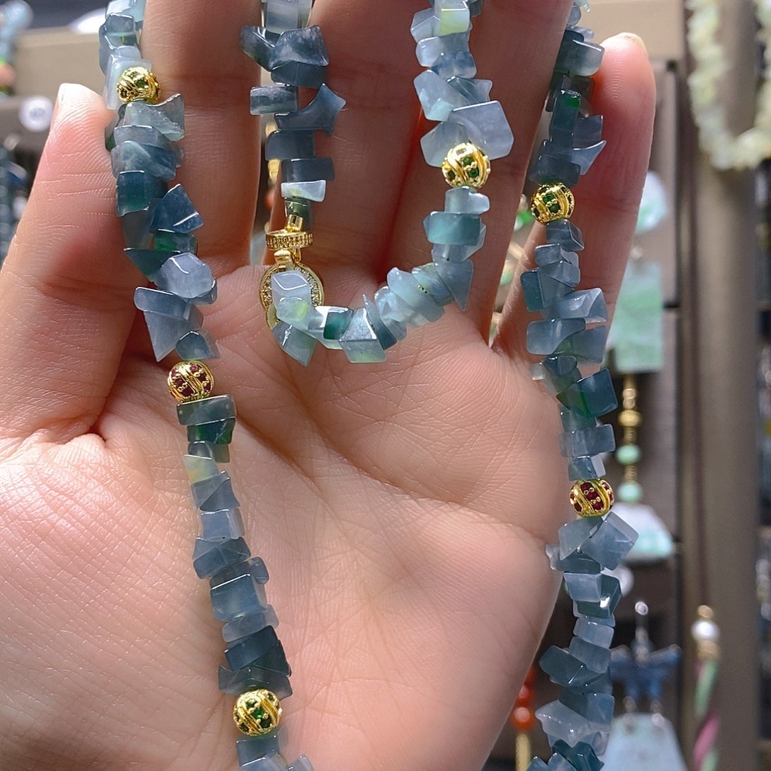 颈饰未镶嵌翡翠翡翠