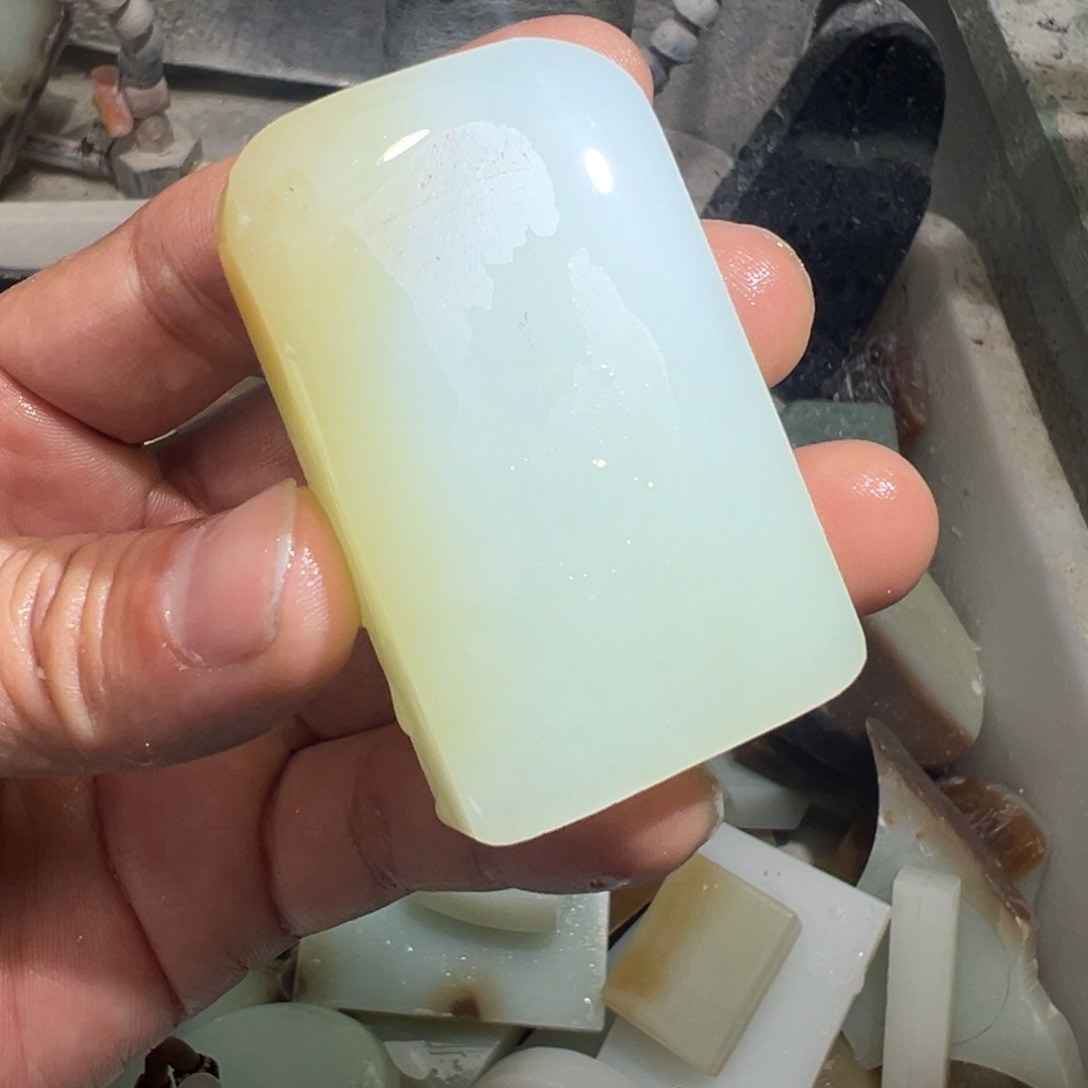 定制和田玉未镶嵌挂件