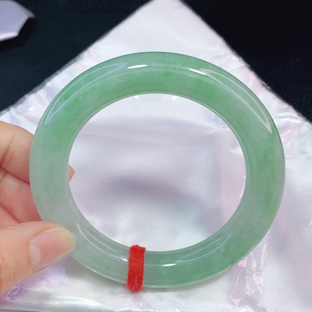 未镶嵌手镯翡翠56.6胖圆镯