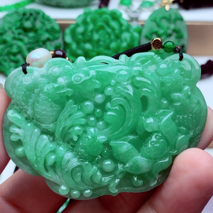 翡翠未镶嵌吊坠(不含链)