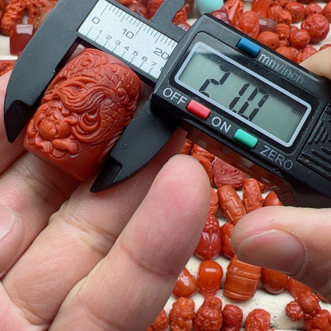 南红玛瑙配饰未镶嵌