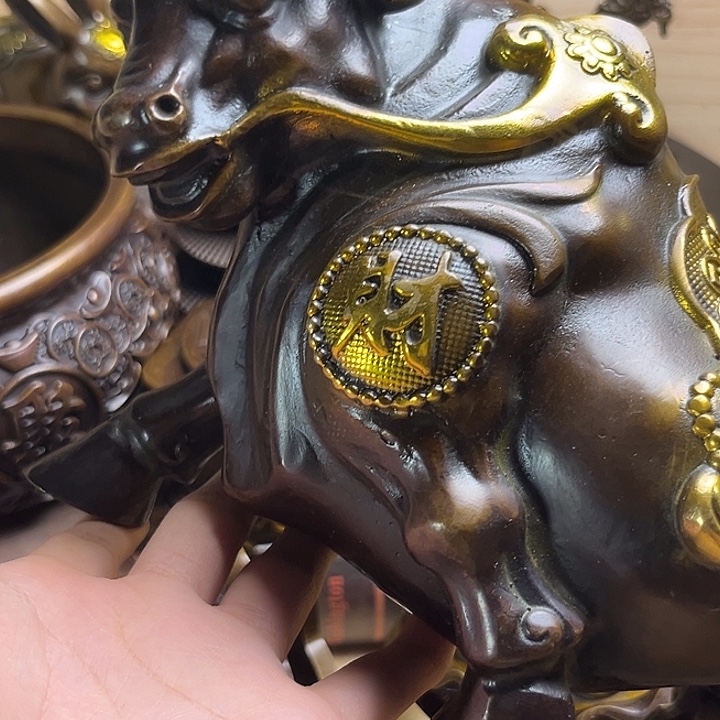 精美铜器，点击下单