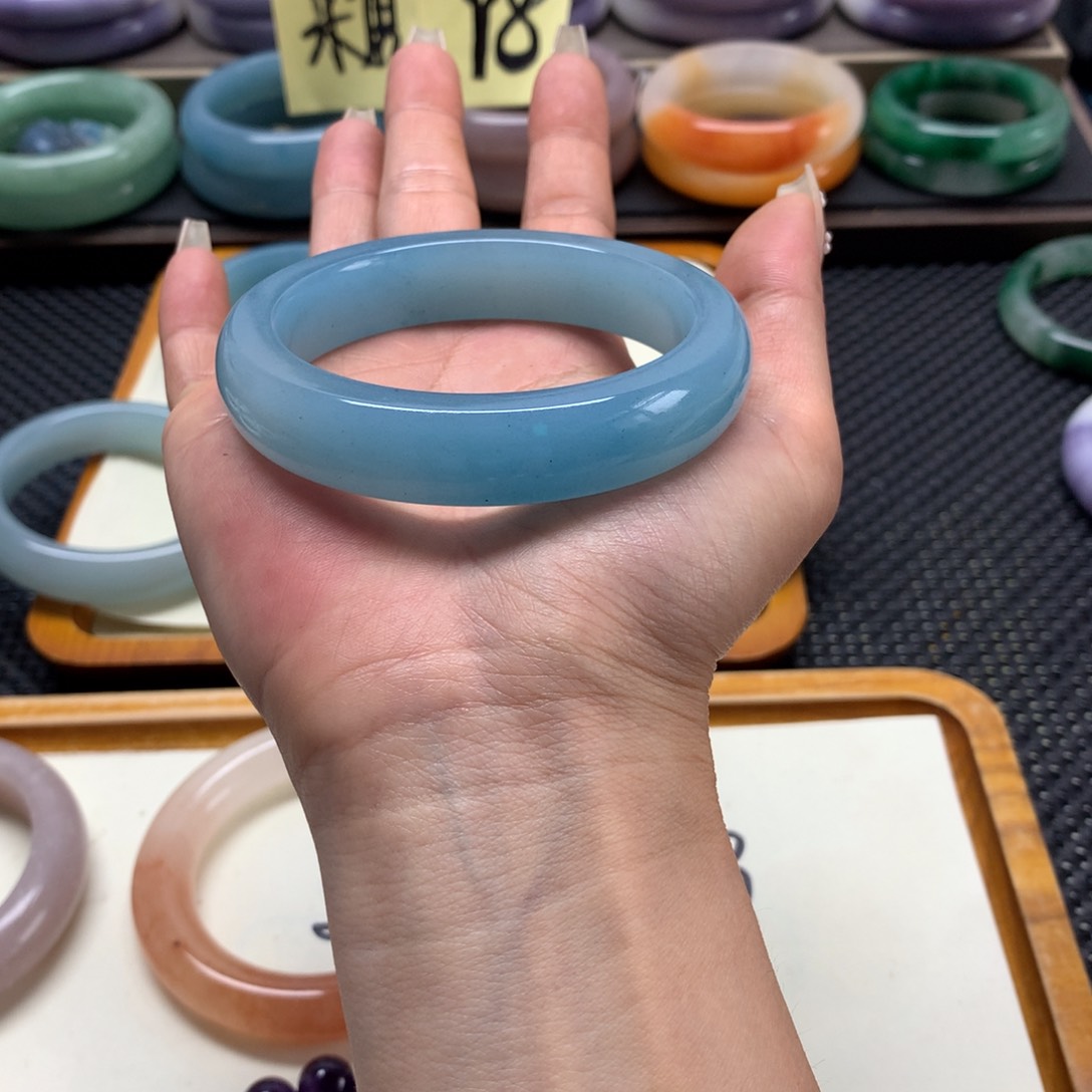 石英岩玉手镯未镶嵌D****宝