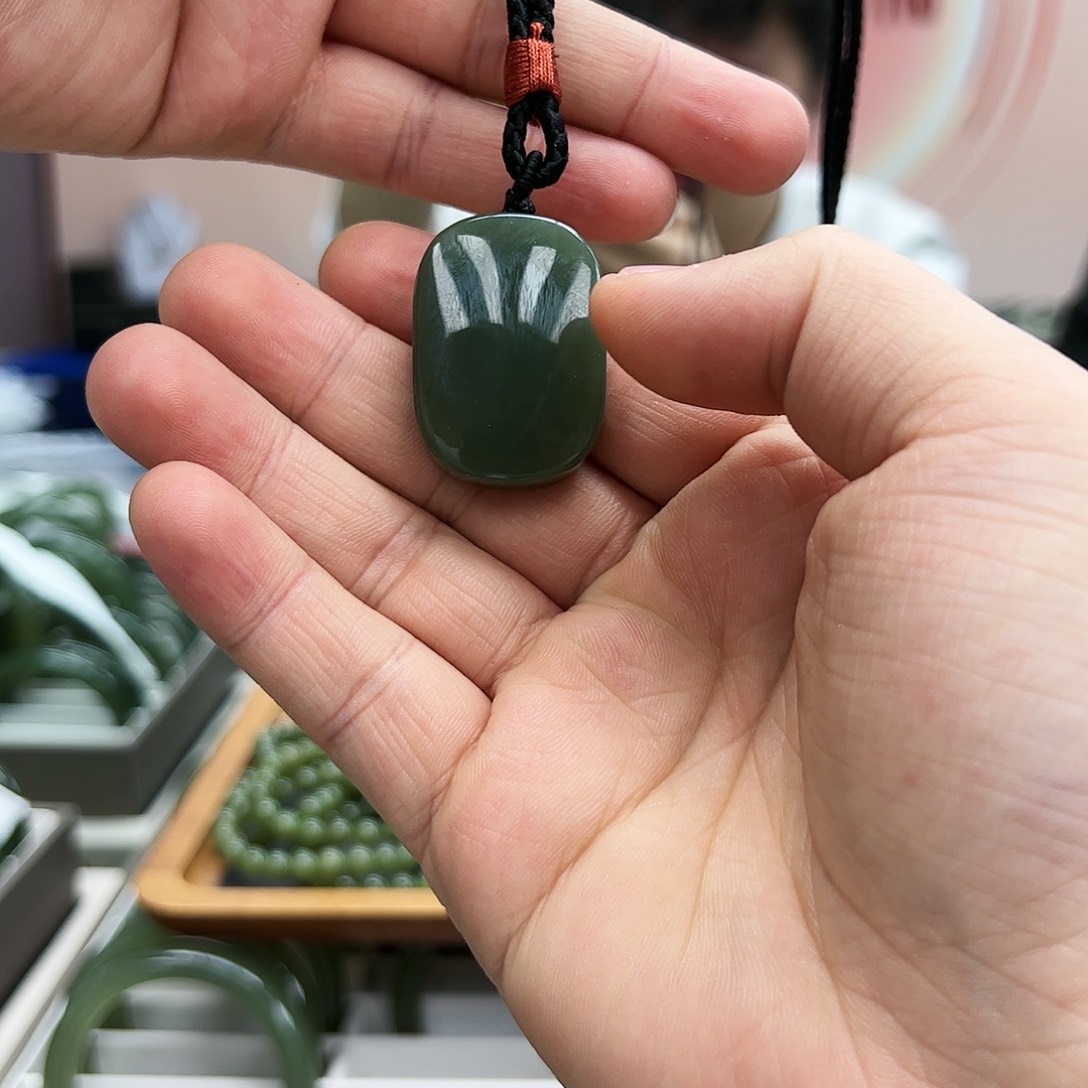 和田玉吊坠(不含链)未镶嵌