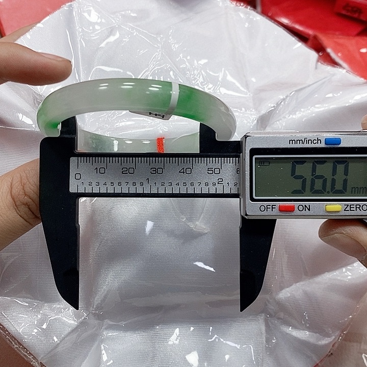 翡翠手镯未镶嵌161 