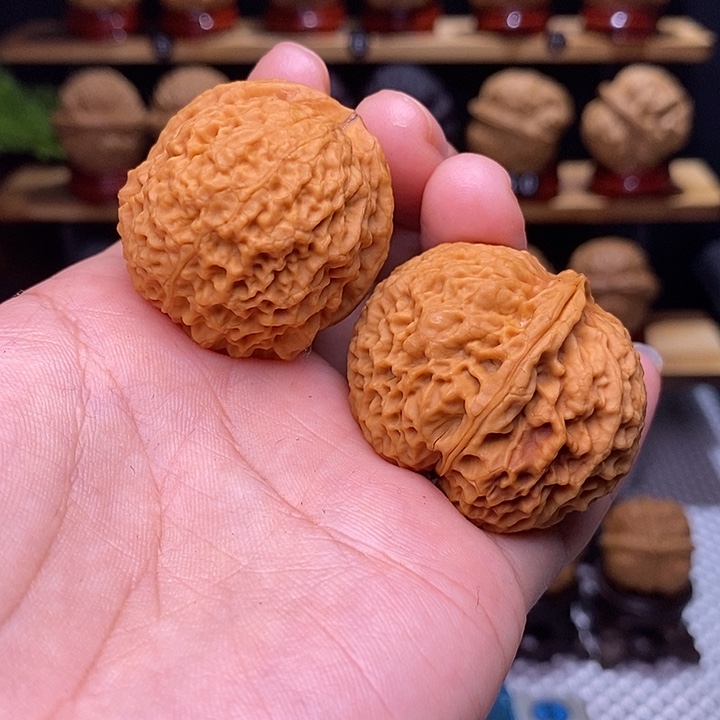 文玩核桃吊坠珊瑚纹元宝8