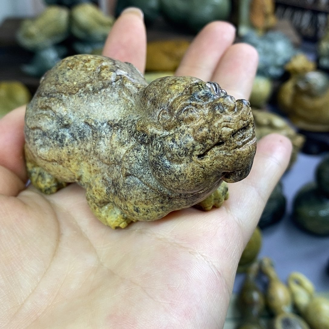 岫岩河磨玉（透闪石质玉）未镶嵌把件