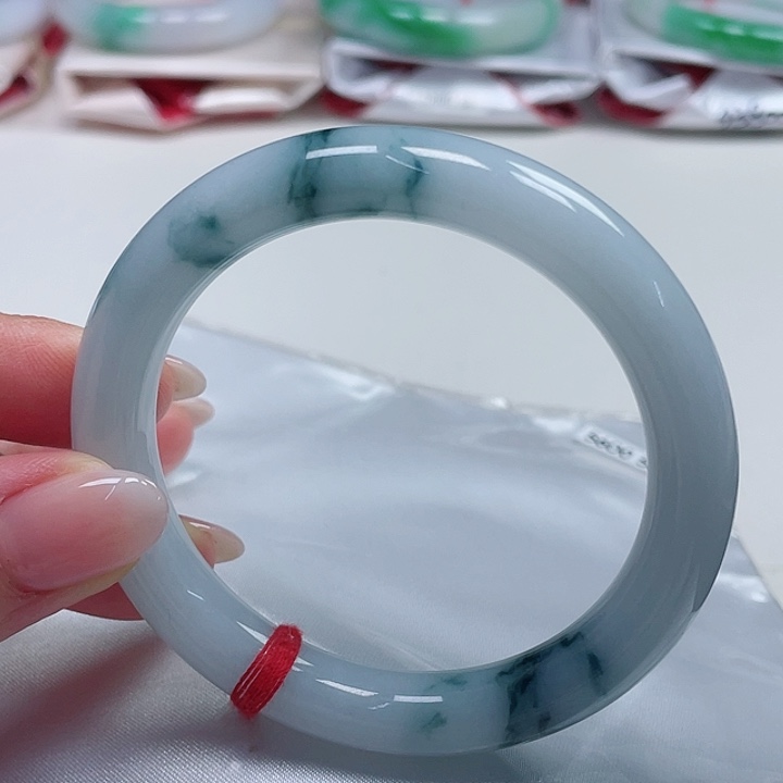 翡翠手镯（圆镯）未镶嵌