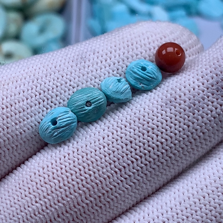 南红玛瑙未镶嵌珠宝奇石