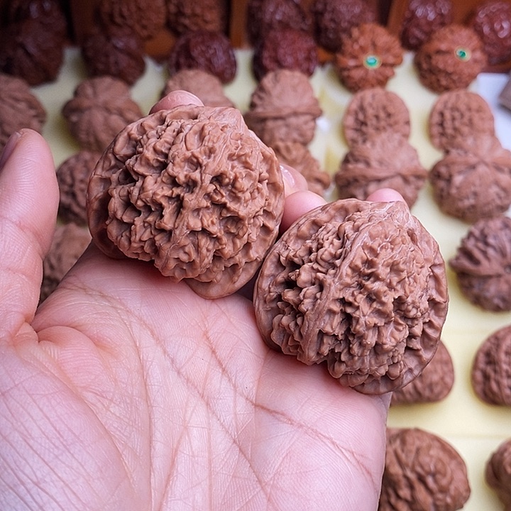 【闪购商品】文玩核桃吊坠42满天星