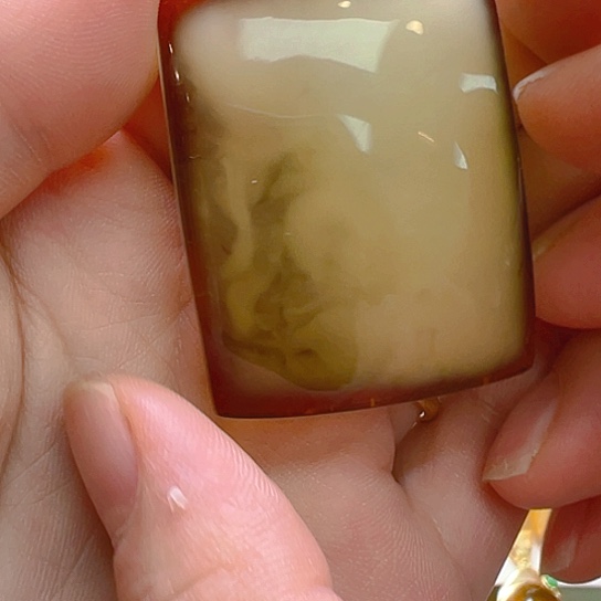 未镶嵌琥珀珠宝奇石