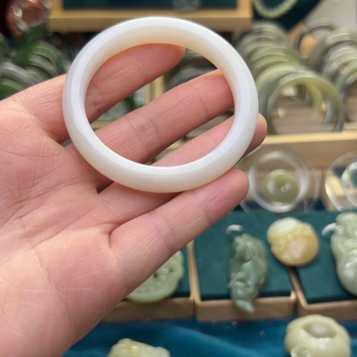 和田玉手镯未镶嵌51.4圈围H210