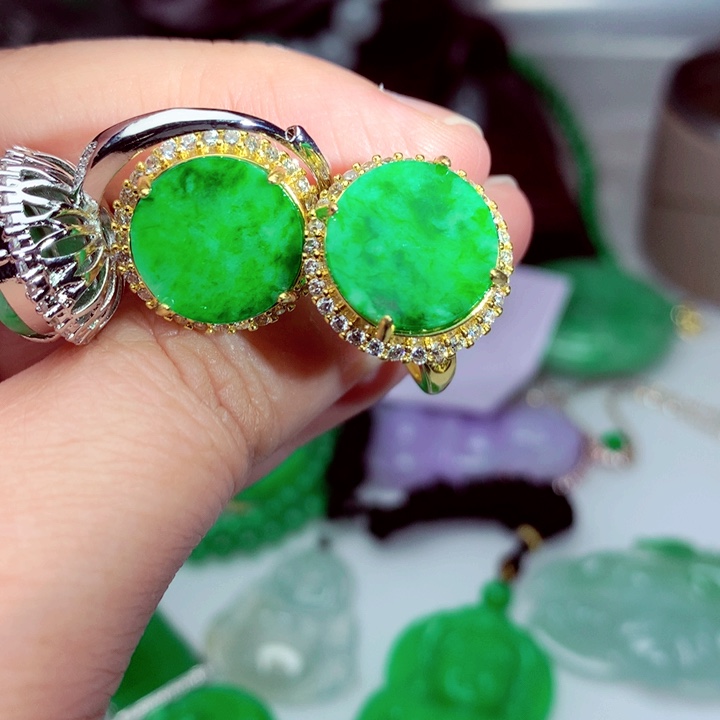 翡翠未镶嵌吊坠(不含链)多样性发一个