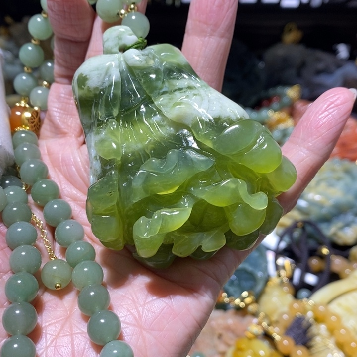 岫玉未镶嵌岫玉吊坠