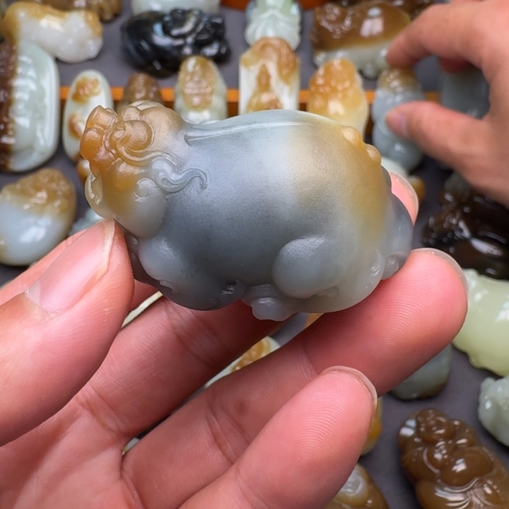 和田玉颈饰未镶嵌乐*缘