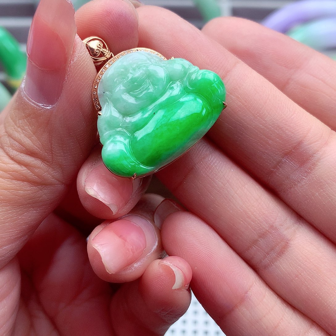 翡翠颈饰18K金镶嵌翡翠