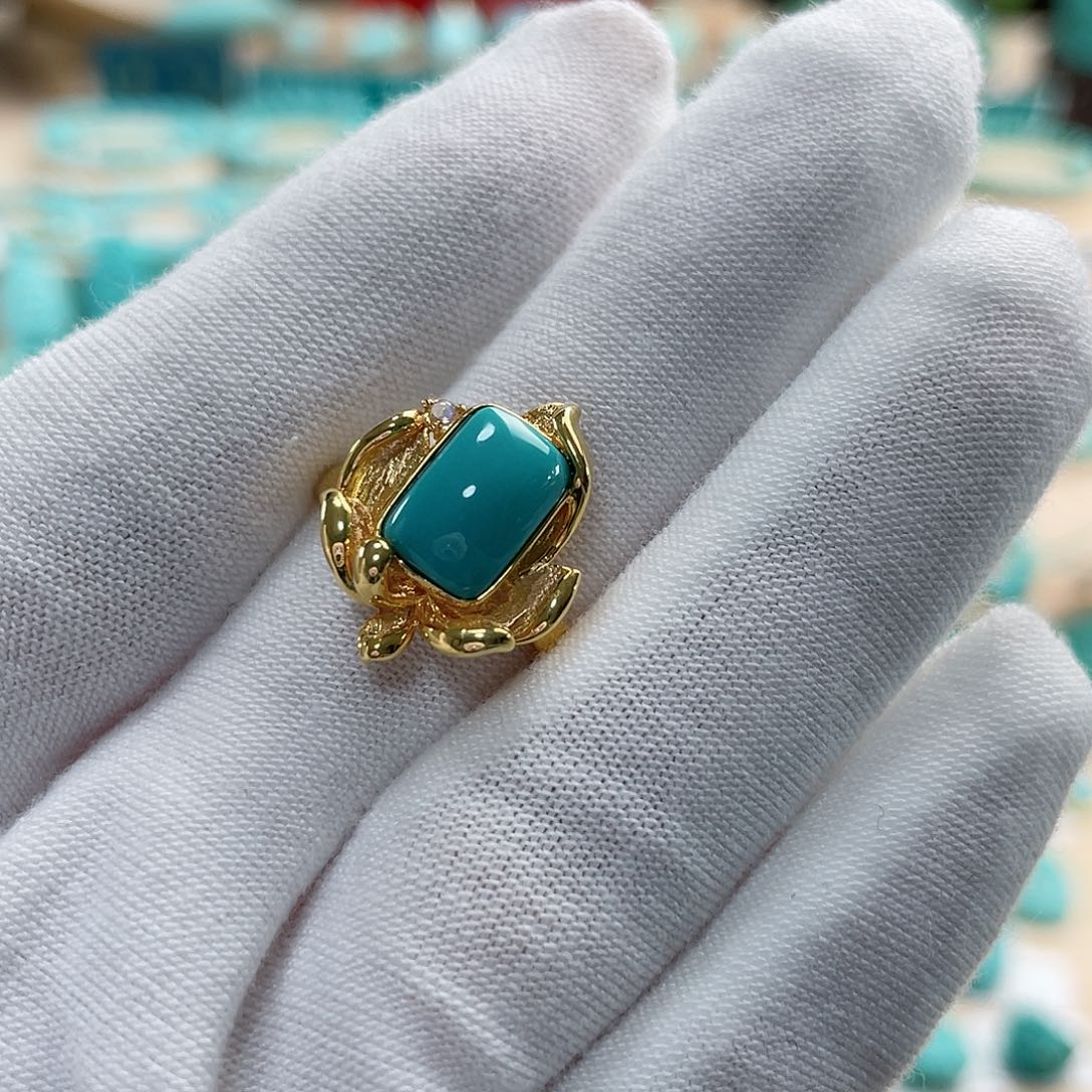 绿松石珠宝奇石18K金镶嵌