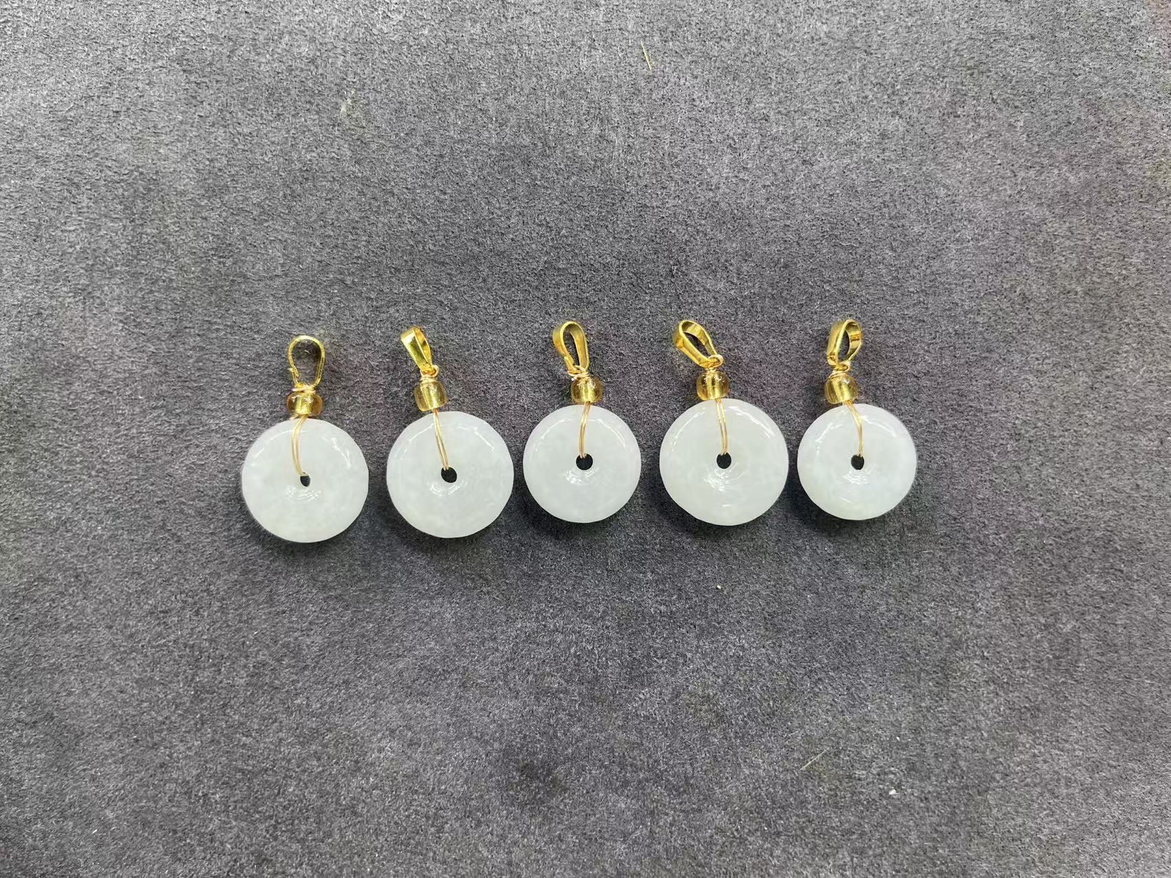 天然缅甸A货翡翠平安扣精美简约气质宝宝扣【多样性发一】