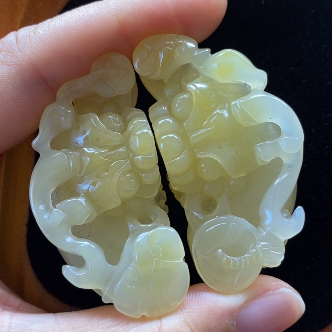 石英质玉（黄龙玉）颈饰未镶嵌