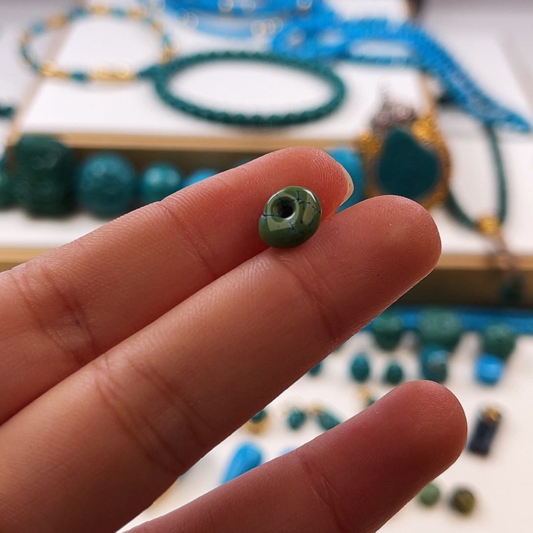 绿松石未镶嵌把件