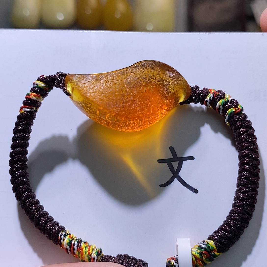 琥珀未镶嵌珠宝奇石16