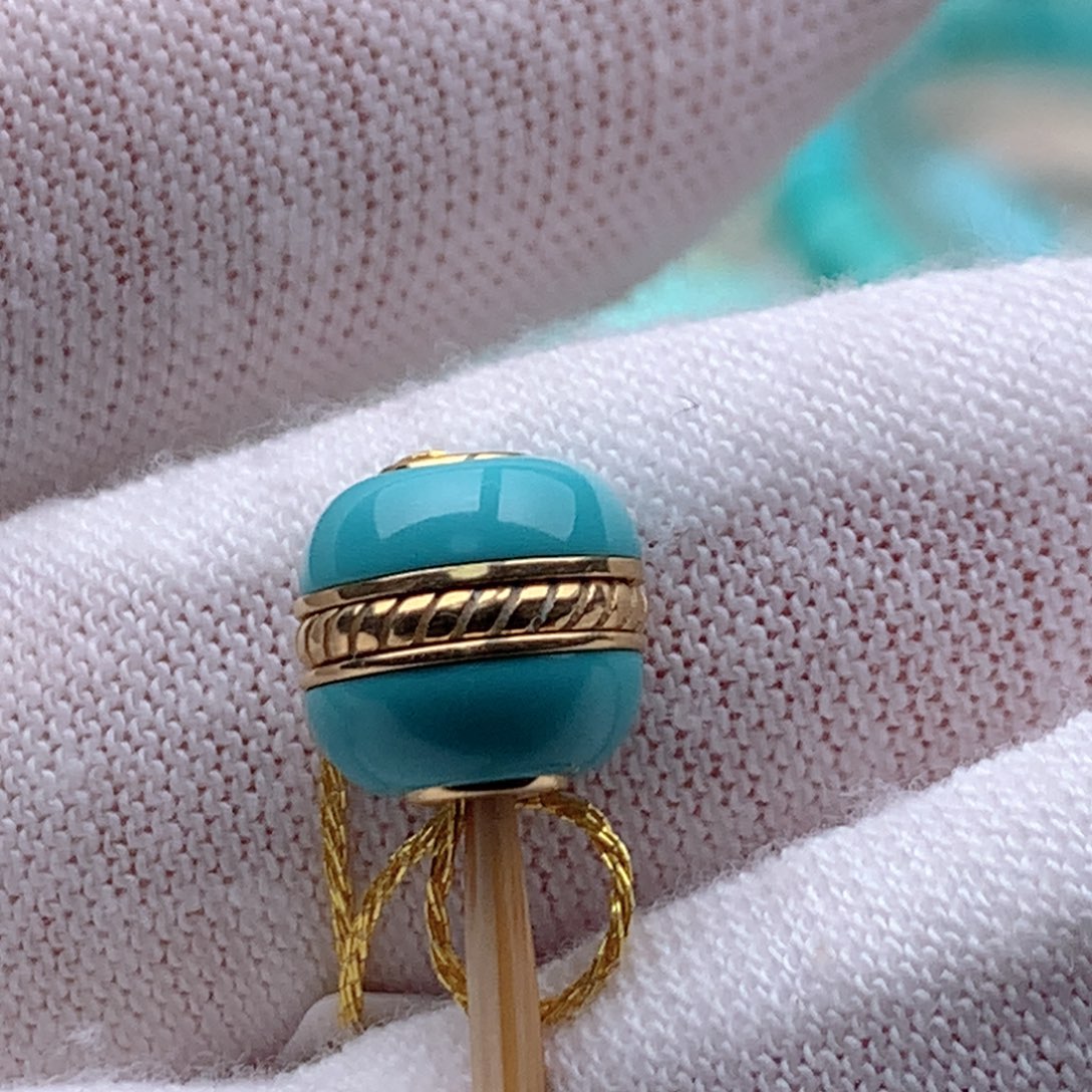 绿松石颈饰未镶嵌