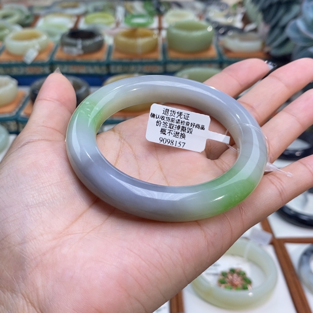 和田玉未镶嵌手镯和田玉紫翠三色56