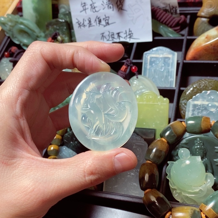 蛇纹石玉颈饰未镶嵌