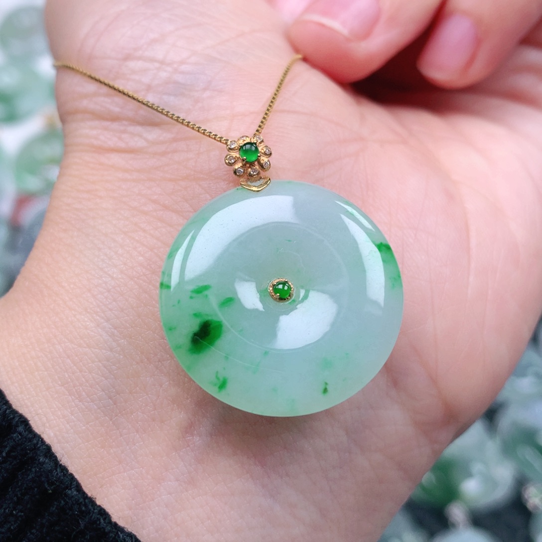 翡翠吊坠(不含链)18K金镶嵌