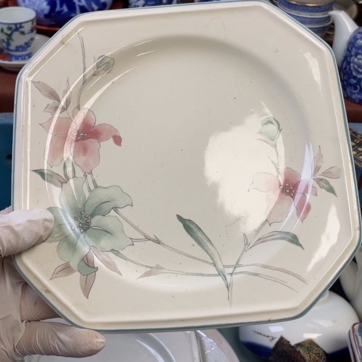 陶瓷他家瓷器真美…开播了