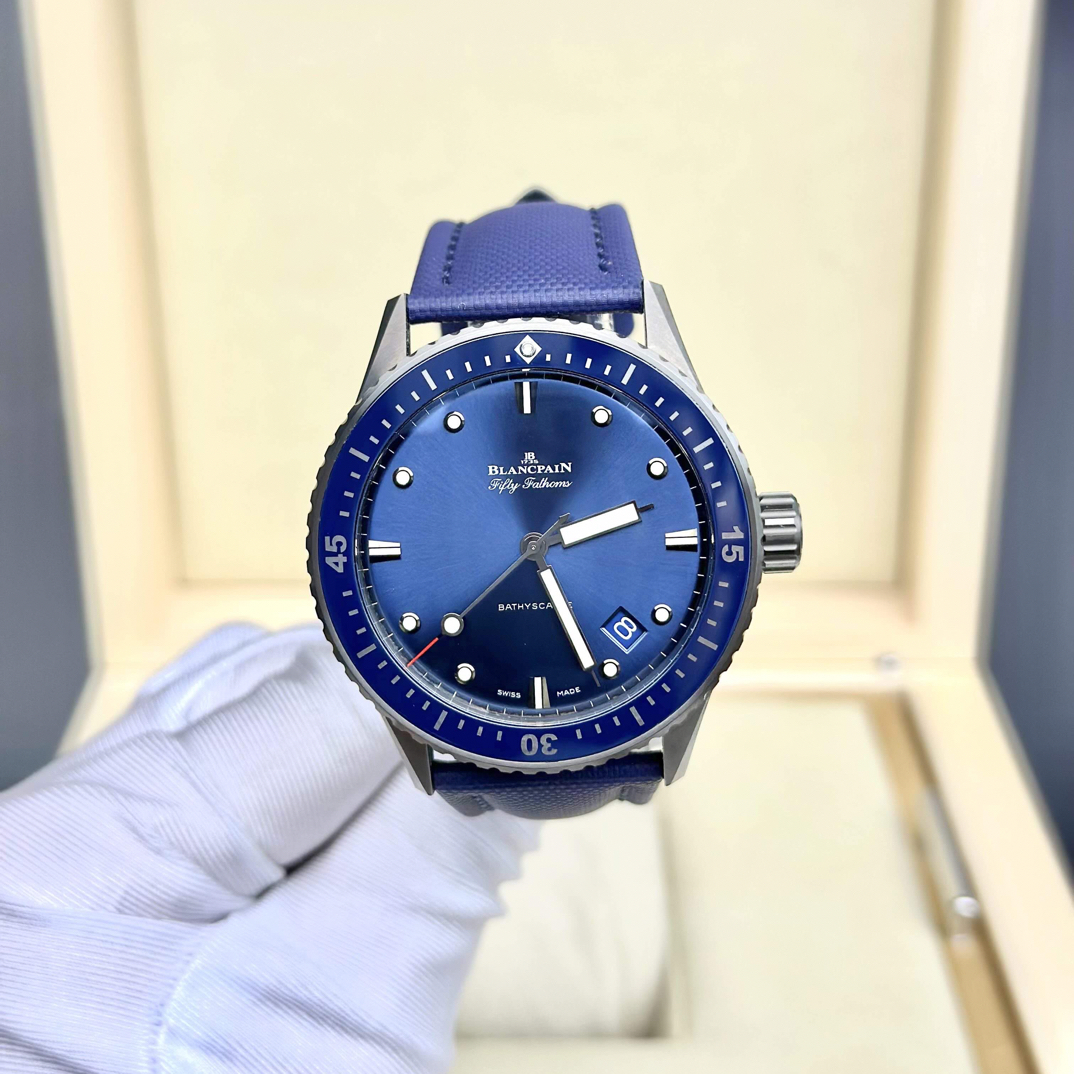 99新 Blancpain 5000-0240-五十寻43.6灰陶瓷/蓝盘织物带/全套/24