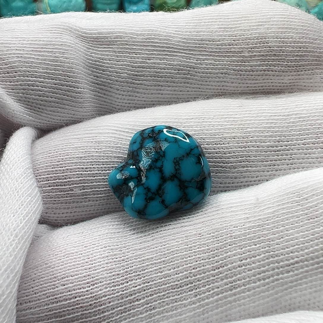 绿松石配饰未镶嵌