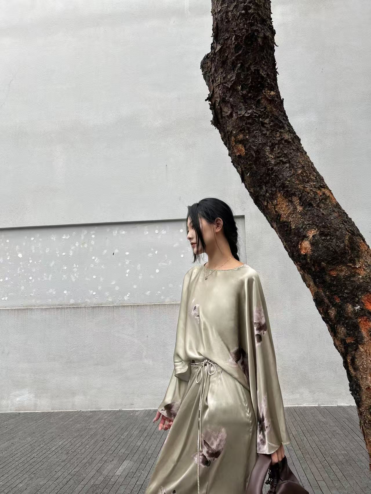 一着章海燕2025桉树绿长款桑蚕丝套装气质长裙夏季蕾丝连衣裙印花