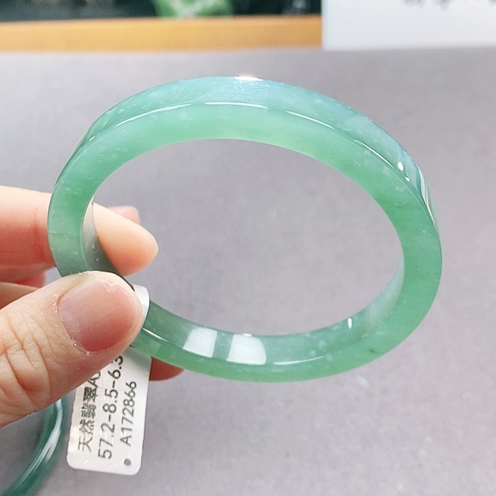 【闪购商品】翡翠手镯（圆镯）未镶嵌