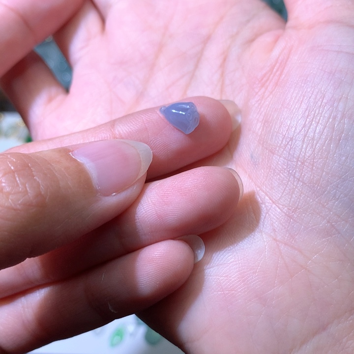 翡翠颈饰未镶嵌莲蓬