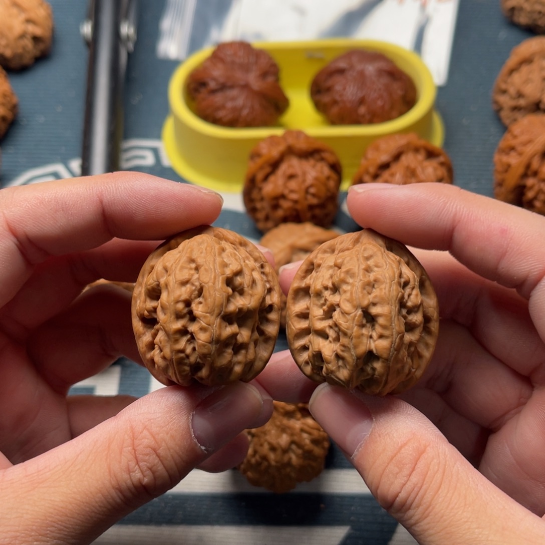 文玩核桃吊坠雪狮34