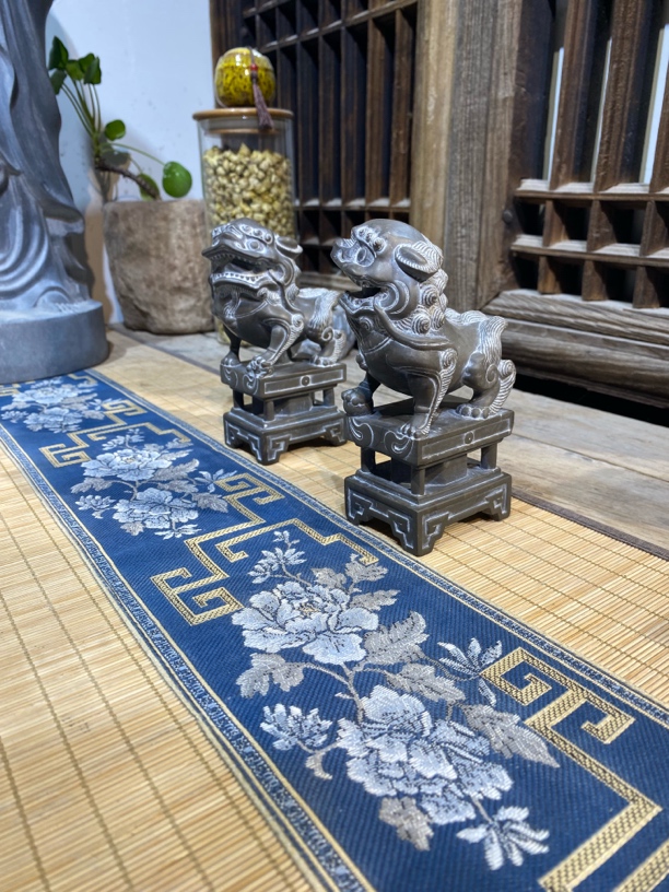 陕西富平青石关中狮子造型精致美观公狮脚踏绣球乔迁送礼家居摆件