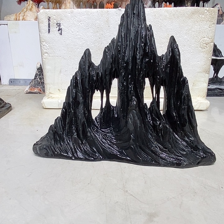 灵壁岩上刻的石匾