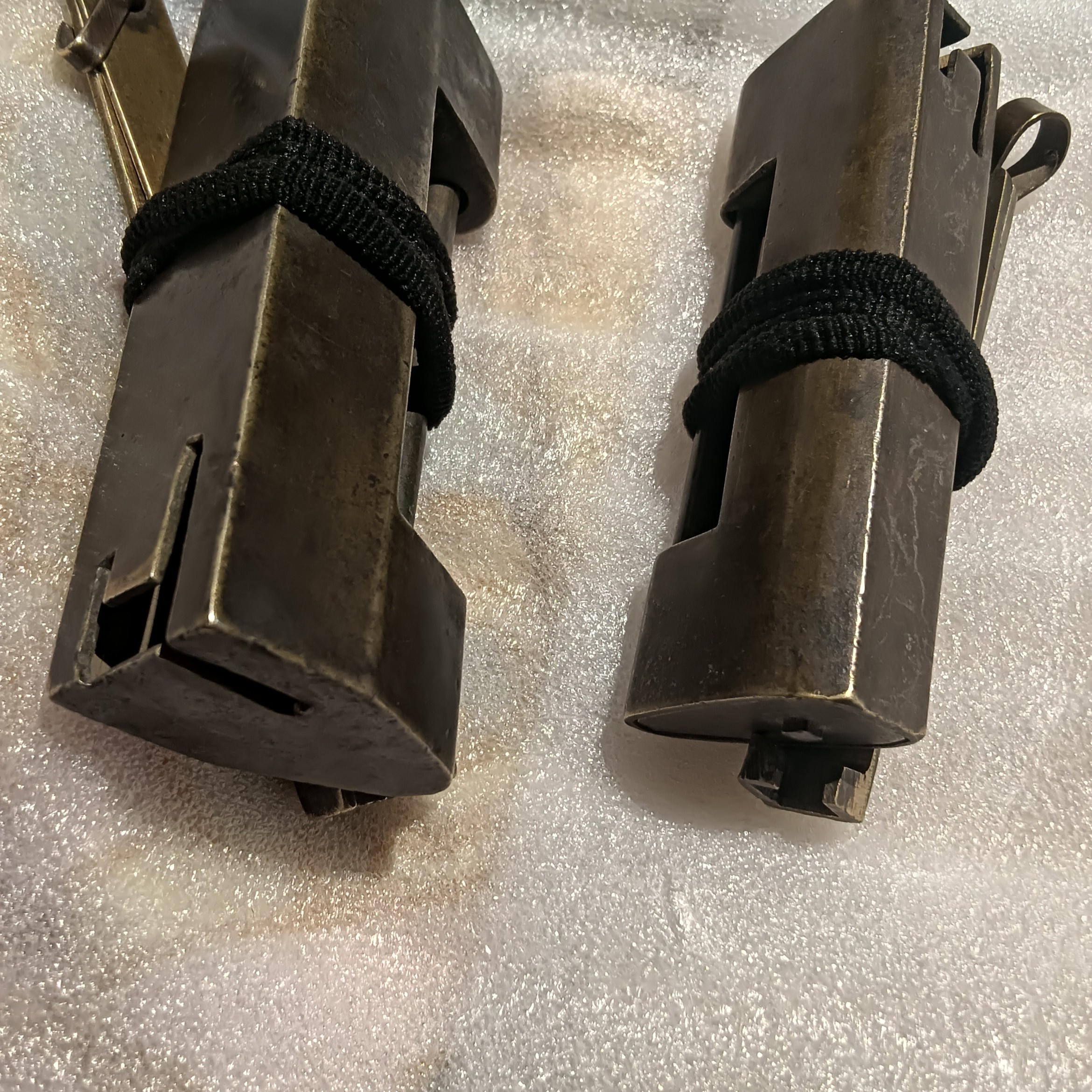 文玩开门成对铜器